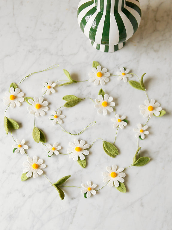 Daisy Felt Garland