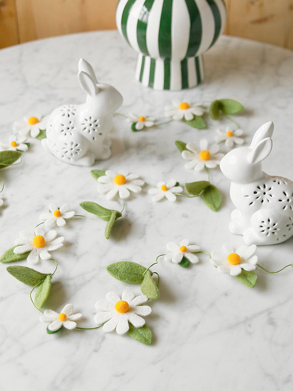 Daisy Felt Garland