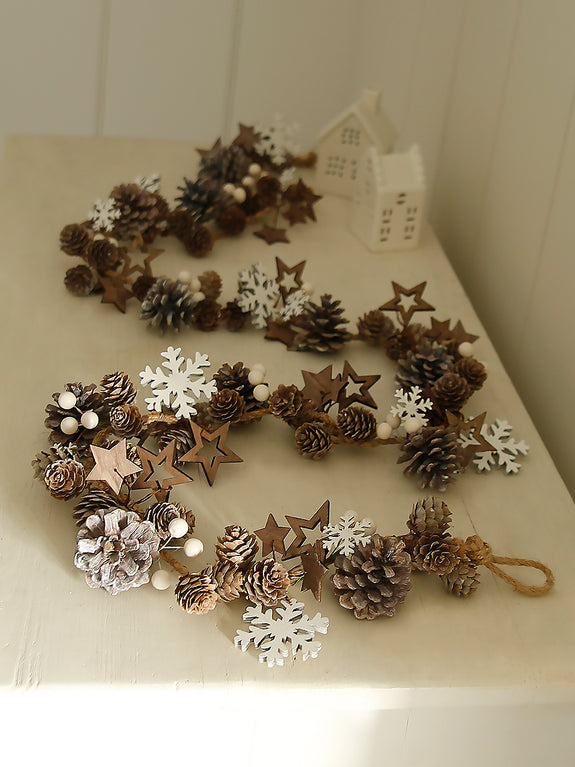 Stars And Snowflakes Pinecone Light Garland